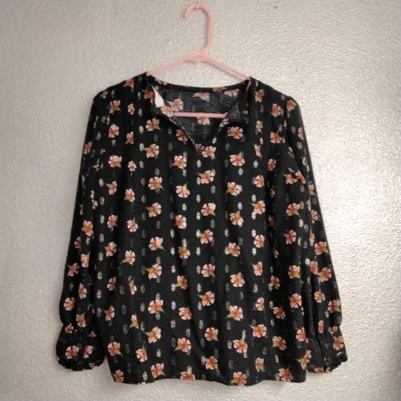 LOFT Tops - Loft Women's Black With Flowers Blouse   Size MP